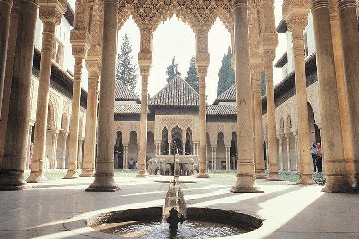 Slender columns and a water channel in the Court of the Lions